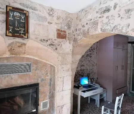 Apartment Fortezza Stone House